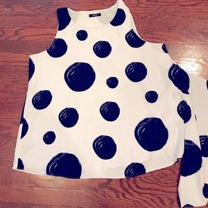 Stunning Alfani tunic top. Size 14. Worn once. Navy and white